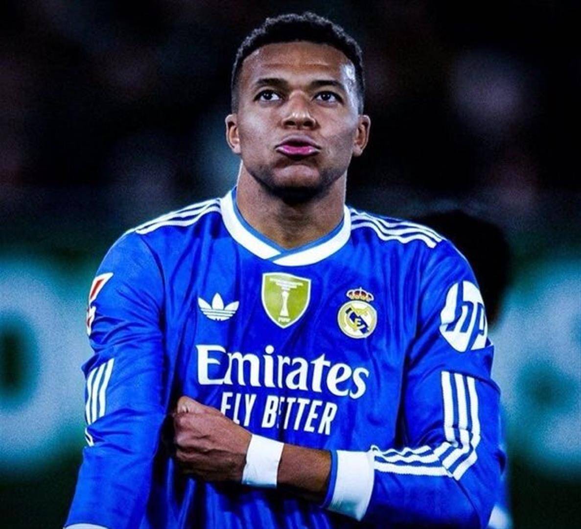 开云APP官方下载关于从姆巴佩在塞尔维亚队比赛中势不可挡到AC米兰单刀错失备战德国杯，集结日山东泰山调整名单以备CBA季后赛的信息